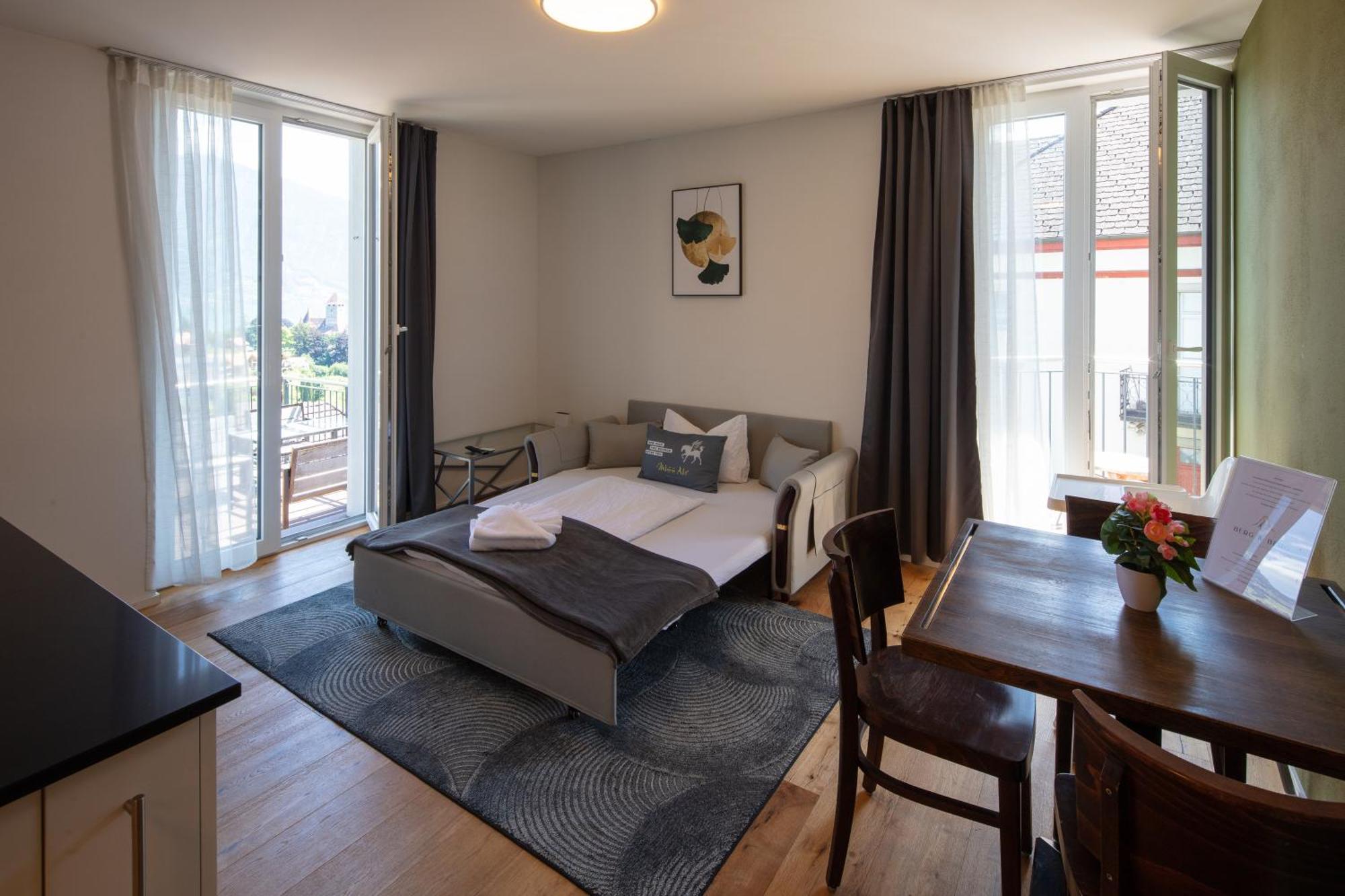 Berg & Berg Apartments - Spiez Self-Check-In Zewnętrze zdjęcie