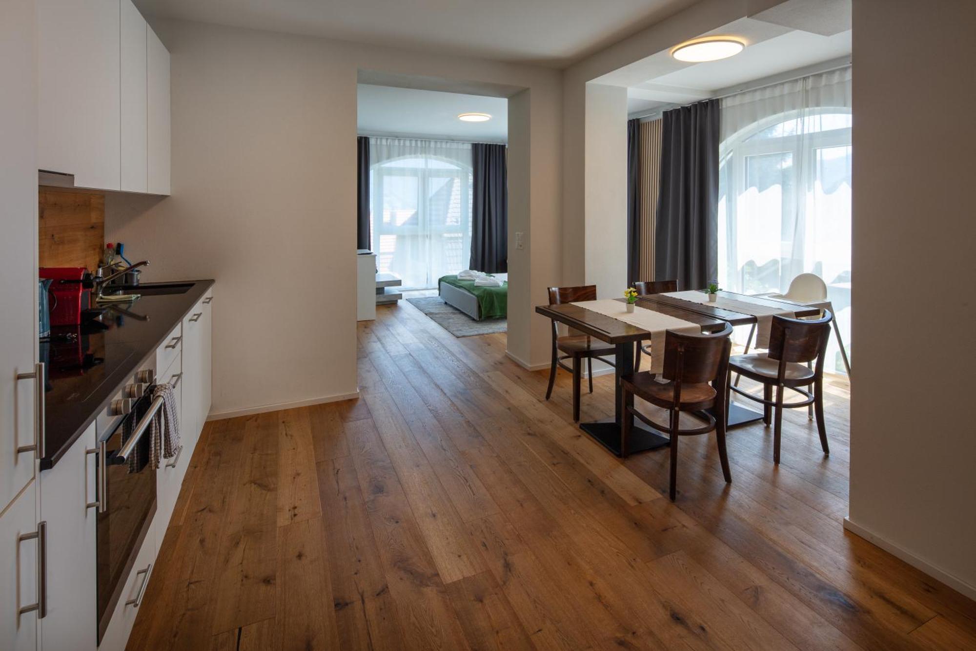 Berg & Berg Apartments - Spiez Self-Check-In Zewnętrze zdjęcie